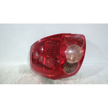 Recambio de piloto trasero derecho para toyota auris (_e15_) 1.6 (zre151_) referencia OEM IAM 8155102380  