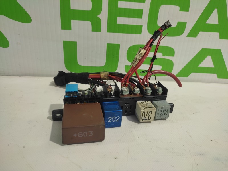 Recambio de caja reles / fusibles para audi a6 berlina (4b2) 2.5 tdi quattro referencia OEM IAM 8L0941822A  