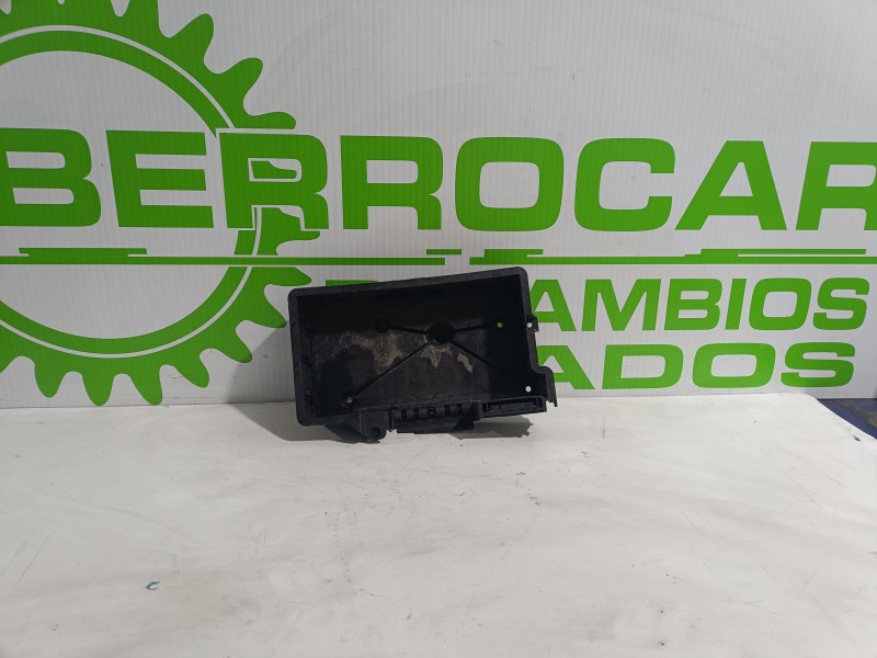Recambio de soporte bateria para iveco daily caja cerrada (2006 =>) 3.0 diesel referencia OEM IAM 3800103  