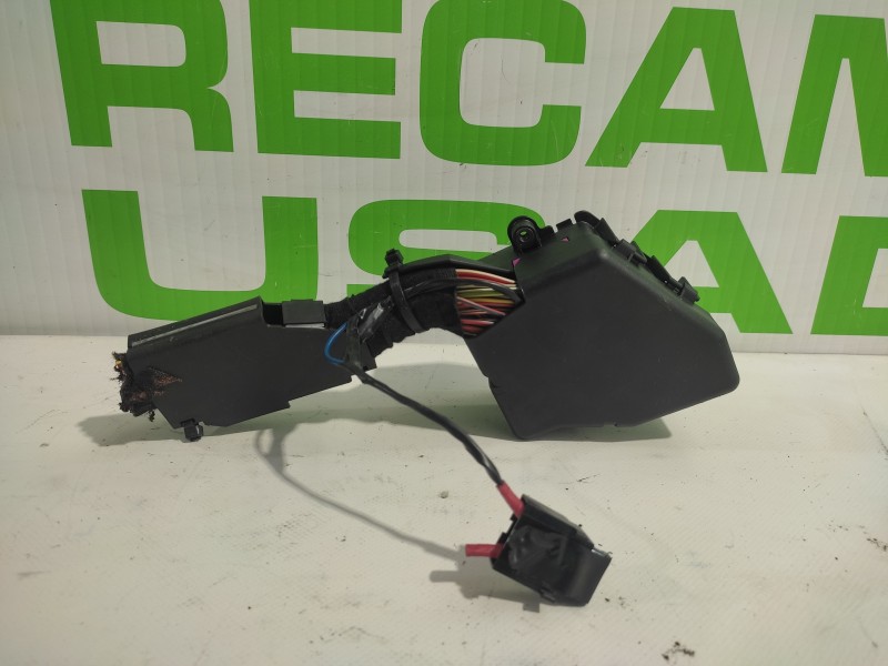 Recambio de caja reles / fusibles para audi a6 berlina (4b2) 2.5 tdi quattro referencia OEM IAM 8D1941824  