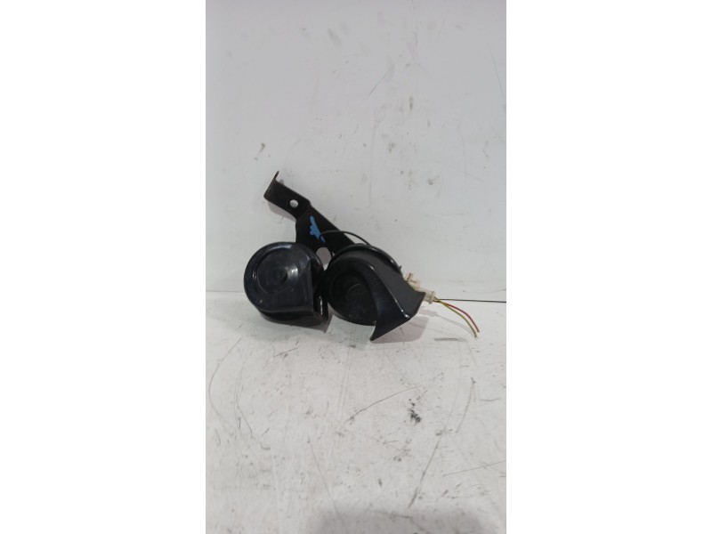 Recambio de claxon para peugeot 307 (3a/c) 1.4 16v referencia OEM IAM 9657476680  