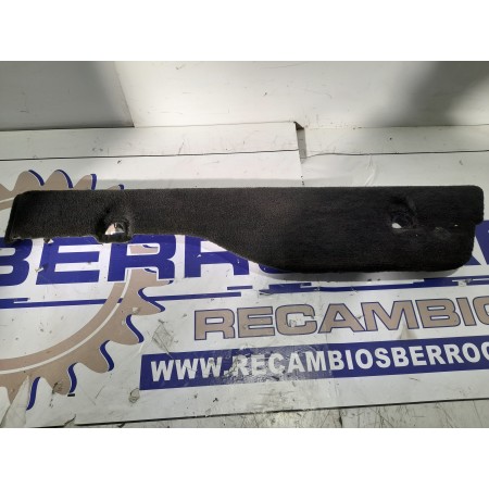 Recambio de suelo maletero para land rover range rover sport 3.6 td v8 referencia OEM IAM ERK500550  