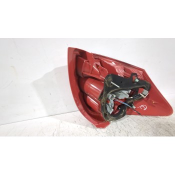 Recambio de piloto trasero derecho para toyota auris (_e15_) 1.6 (zre151_) referencia OEM IAM 8155102380  