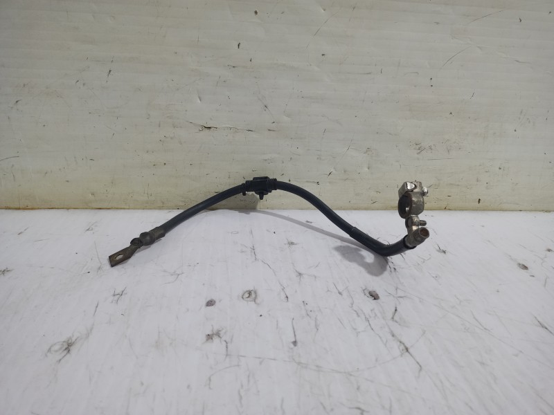 Recambio de borna postiva para seat leon (1m1) stella referencia OEM IAM 5Q0915181C  