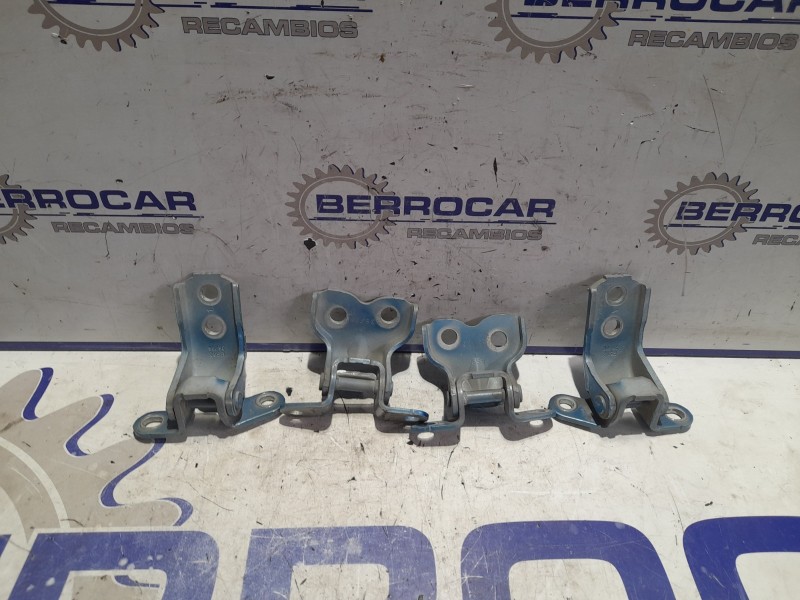 Recambio de bisagras para peugeot 107 1.0 cat (384f) referencia OEM IAM 9035S4  