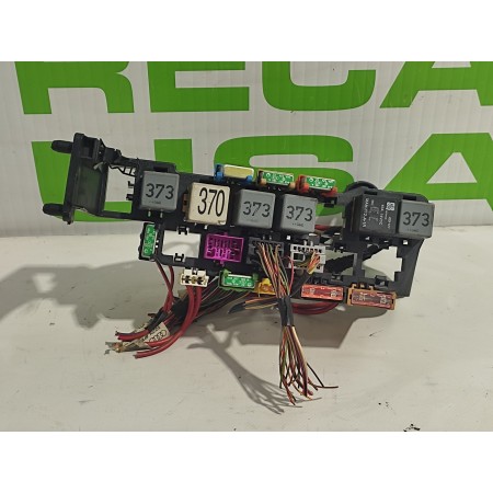 Recambio de caja reles / fusibles para audi a6 berlina (4b2) 2.5 tdi quattro referencia OEM IAM 8D1937545  