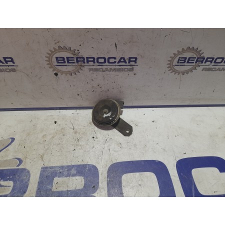 Recambio de claxon para toyota yaris (ncp1/nlp1/scp1) 1.0 cat referencia OEM IAM 865200D010  