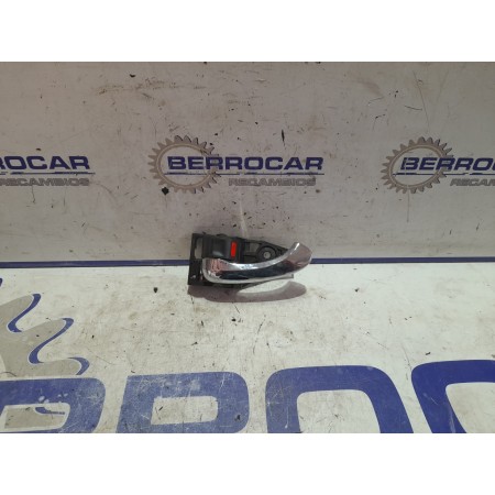 Recambio de maneta interior delantera izquierda para toyota rav 4 2.2 d-4d cat referencia OEM IAM 6920633100B0  