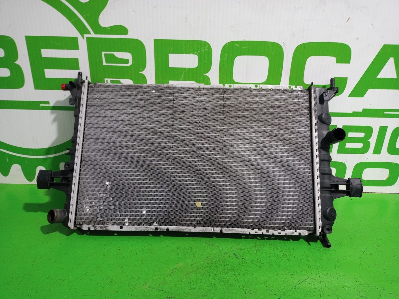 Recambio de radiador agua para opel zafira a elegance referencia OEM IAM 734380  