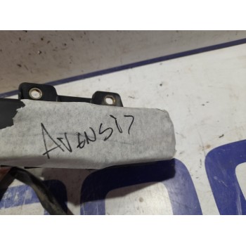 Recambio de caja reles / fusibles para toyota avensis berlina (t25) 1.8 16v cat referencia OEM IAM 82641CA010F  