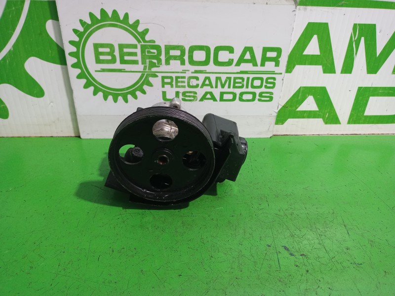 Recambio de bomba direccion para peugeot 206 berlina e-music referencia OEM IAM 9631411580  
