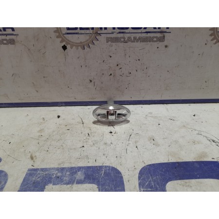 Recambio de piloto lateral izquierdo para peugeot 206 berlina 1.9 diesel referencia OEM IAM 44183535  