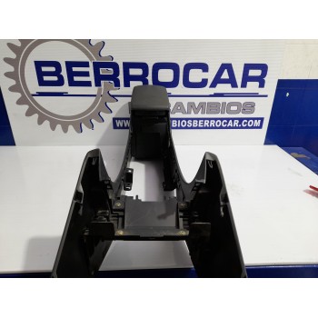 Recambio de consola central para mazda 3 berlina (bk) 1.6 cd diesel cat referencia OEM IAM BP4K64428  