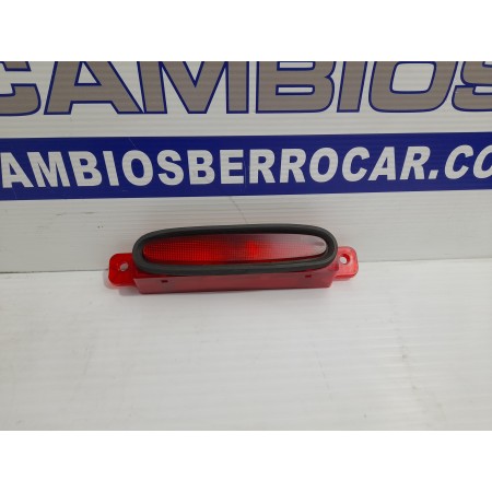 Recambio de luz central de freno para mazda 3 berlina (bk) 1.6 cd diesel cat referencia OEM IAM BN8V51580  