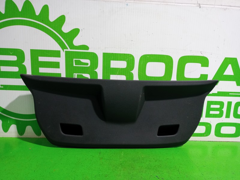 Recambio de guarnecido porton trasero para opel corsa e expression referencia OEM IAM 13180938  