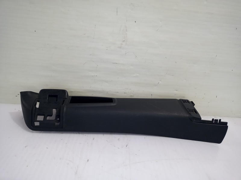 Recambio de moldura derecha para citroën c4 grand picasso avatar referencia OEM IAM 900347200  