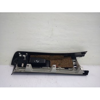 Recambio de moldura derecha para citroën c4 grand picasso avatar referencia OEM IAM 900347200  