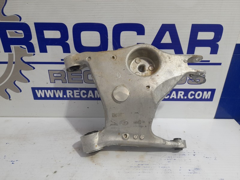 Recambio de brazo suspension inferior trasero derecho para jaguar xe 2.0 diesel cat referencia OEM IAM GX735B530  