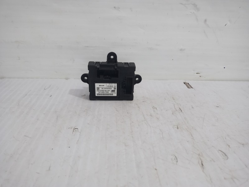 Recambio de modulo electronico para land rover discovery 4 tdv6 hse referencia OEM IAM AH2214D618AC  
