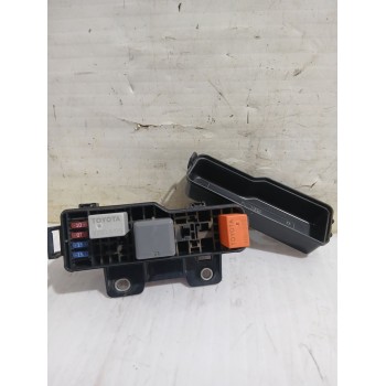 Recambio de caja reles / fusibles para toyota corolla verso (zer_, zze12_, r1_) 2.2 d-4d (aur10_) referencia OEM IAM 8386P1  