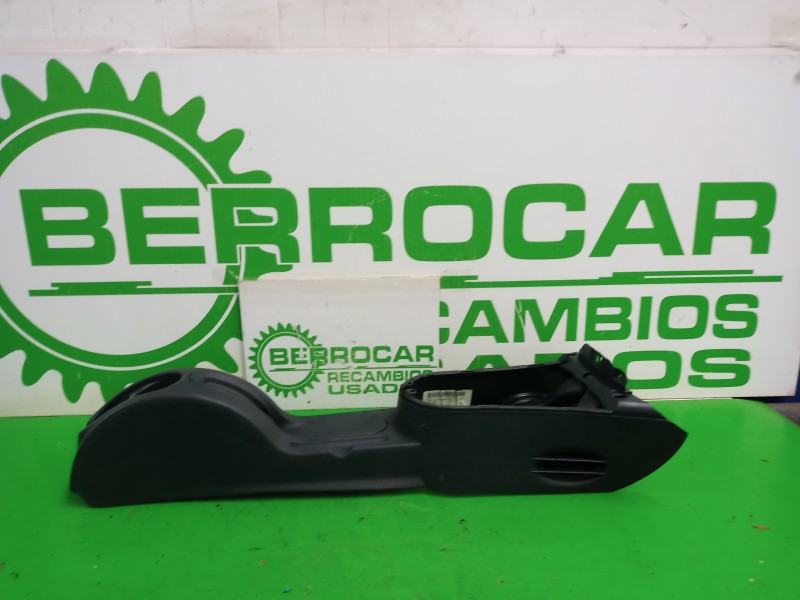 Recambio de consola central para citroën c3 1.4 hdi sx referencia OEM IAM 96519603ZE  