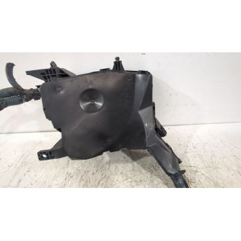 Recambio de caja reles / fusibles para toyota auris (_e15_) 1.6 (zre151_) referencia OEM IAM 7233R0A1  