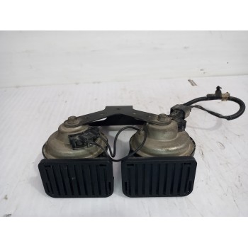 Recambio de claxon para land rover discovery 4 tdv6 hse referencia OEM IAM E30055306  