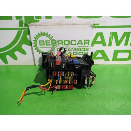 Recambio de caja reles / fusibles para peugeot 206 berlina e-music referencia OEM IAM 9627791880  