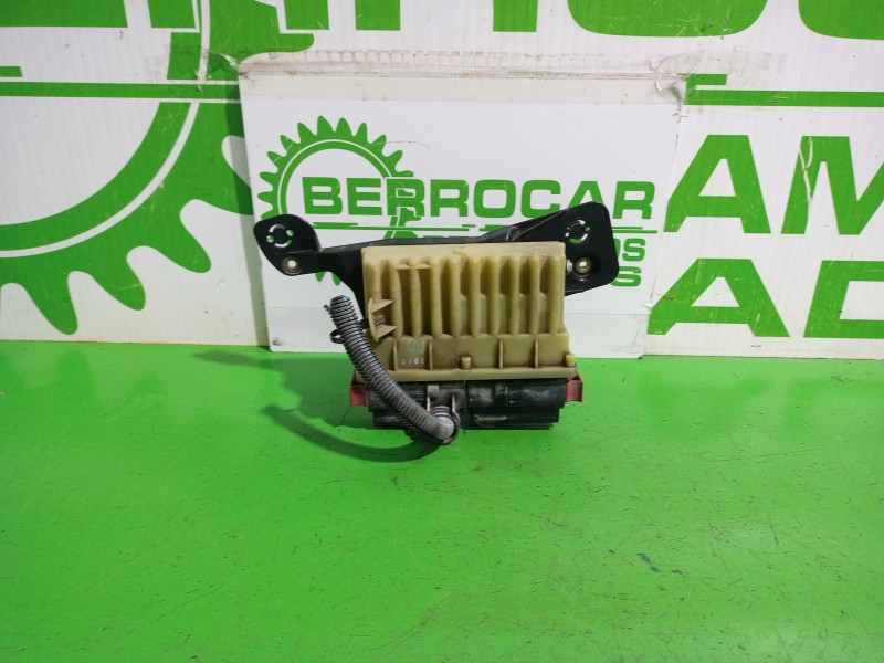 Recambio de caja reles / fusibles para opel zafira a elegance referencia OEM IAM 9685371  