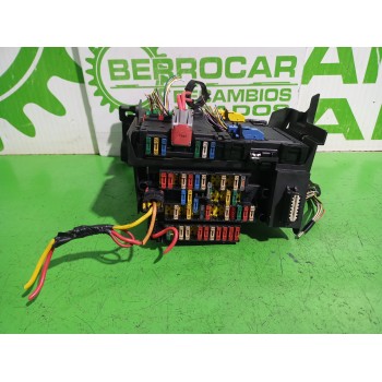 Recambio de caja reles / fusibles para peugeot 206 berlina e-music referencia OEM IAM 9627791880  