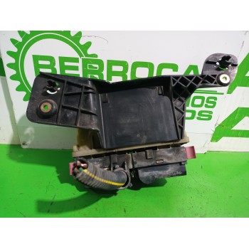 Recambio de caja reles / fusibles para opel zafira a elegance referencia OEM IAM 9685371  