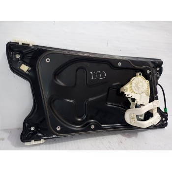 Recambio de elevalunas delantero derecho para land rover discovery 4 tdv6 hse referencia OEM IAM LR013865  