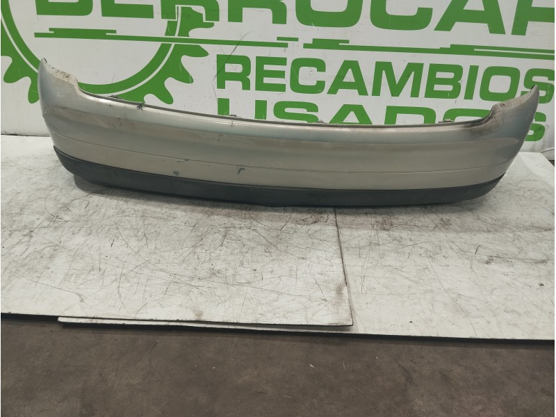 Recambio de paragolpes trasero para renault clio ii fase ii (b/cb0) 1.5 dci diesel referencia OEM IAM 8200068693  