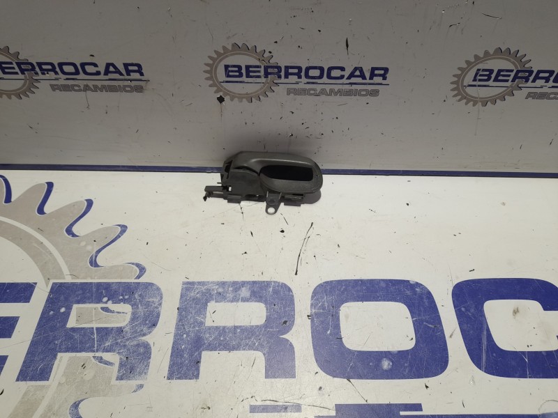 Recambio de maneta interior trasera derecha para toyota aygo (kgb/wnb) referencia OEM IAM   