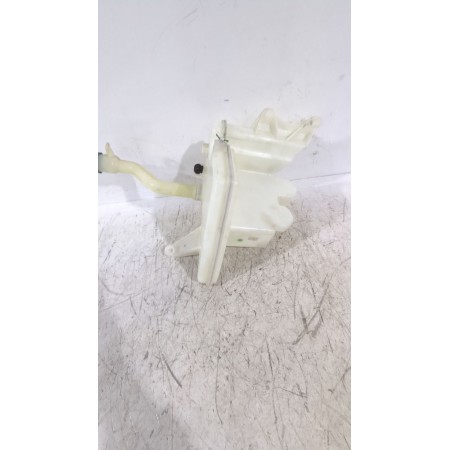 Recambio de deposito limpia para toyota auris (_e15_) 1.6 (zre151_) referencia OEM IAM 8531502230  