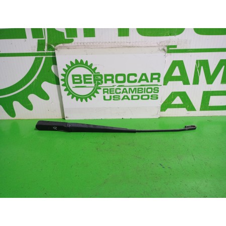 Recambio de brazo limpia delantero derecho para opel zafira a elegance referencia OEM IAM 90582558  