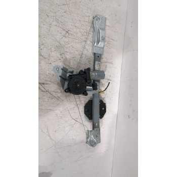 ELEVALUNAS DELANTERO DERECHO 807201999R 