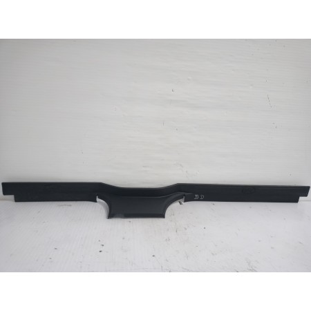 Recambio de moldura para land rover discovery 4 tdv6 hse referencia OEM IAM EMH500160  