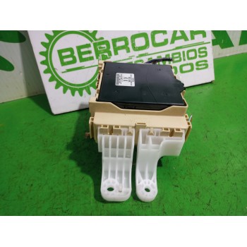 Recambio de caja reles / fusibles para toyota auris touring sports (e18) active referencia OEM IAM 8922102480  