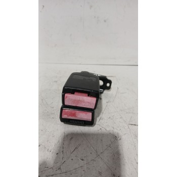 Recambio de enganche cinturon trasero derecho para peugeot 307 (3a/c) 1.4 16v referencia OEM IAM 8973QJ  