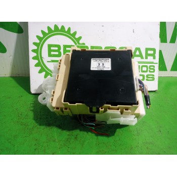 Recambio de caja reles / fusibles para toyota auris touring sports (e18) active referencia OEM IAM 8922102480  