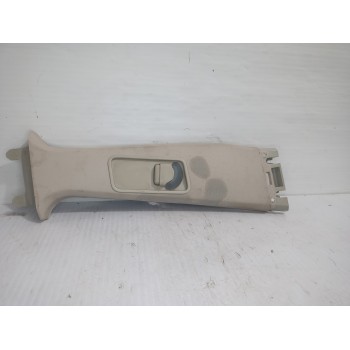 Recambio de moldura para land rover discovery 4 tdv6 hse referencia OEM IAM EMG500261  
