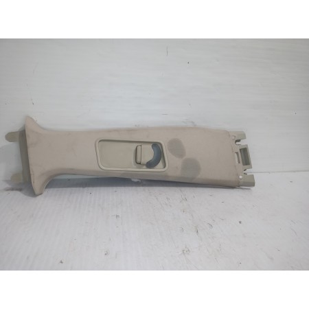 Recambio de moldura para land rover discovery 4 tdv6 hse referencia OEM IAM EMG500261  