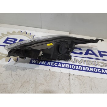 Recambio de faro derecho para ford fiesta (ccn) referencia OEM IAM 77RHCRRL  