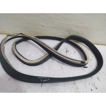 Recambio de goma contorno para seat leon (1m1) stella referencia OEM IAM 1M0867367RGUY  