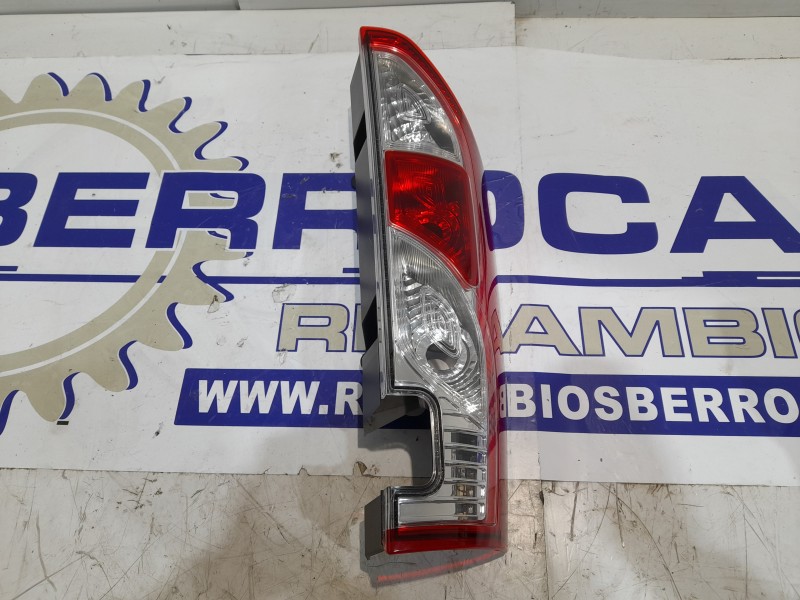 Recambio de piloto trasero izquierdo para renault kangoo referencia OEM IAM   