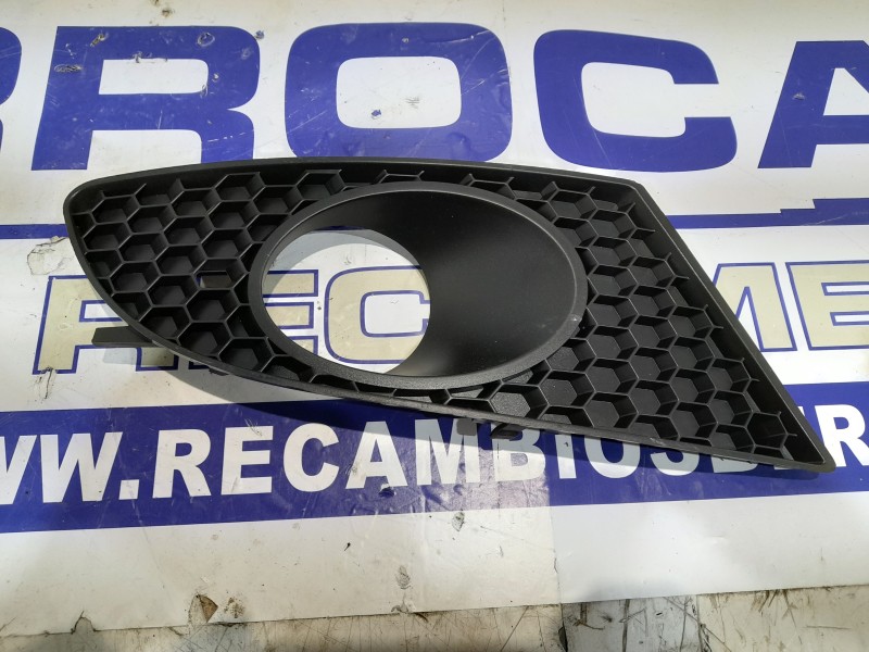 Recambio de rejilla paragolpes derecha para seat leon (1p1) referencia OEM IAM 1P0853666A  