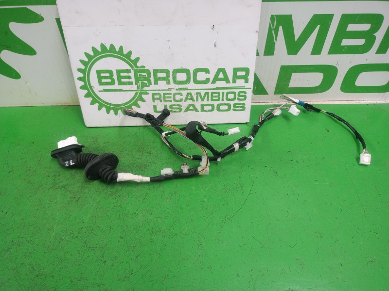 Recambio de cableado puerta para toyota auris touring sports (e18) active referencia OEM IAM 8215402870  