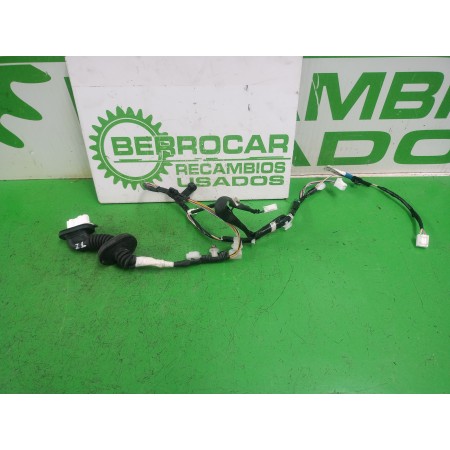 Recambio de cableado puerta para toyota auris touring sports (e18) active referencia OEM IAM 8215402870  
