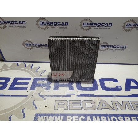 Recambio de radiador calefaccion / aire acondicionado para seat leon (1p1) 1.9 tdi referencia OEM IAM 1K0819031A  